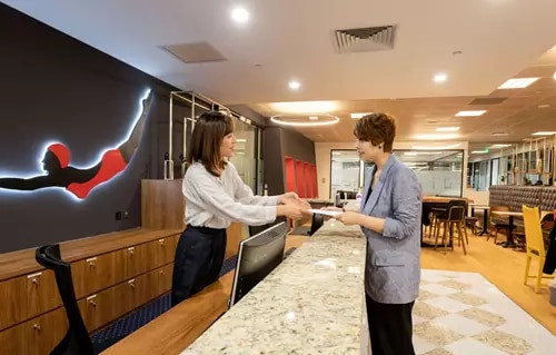 /media/41853/volp_cn_a-trained-team-to-assist-you-1.jpg
